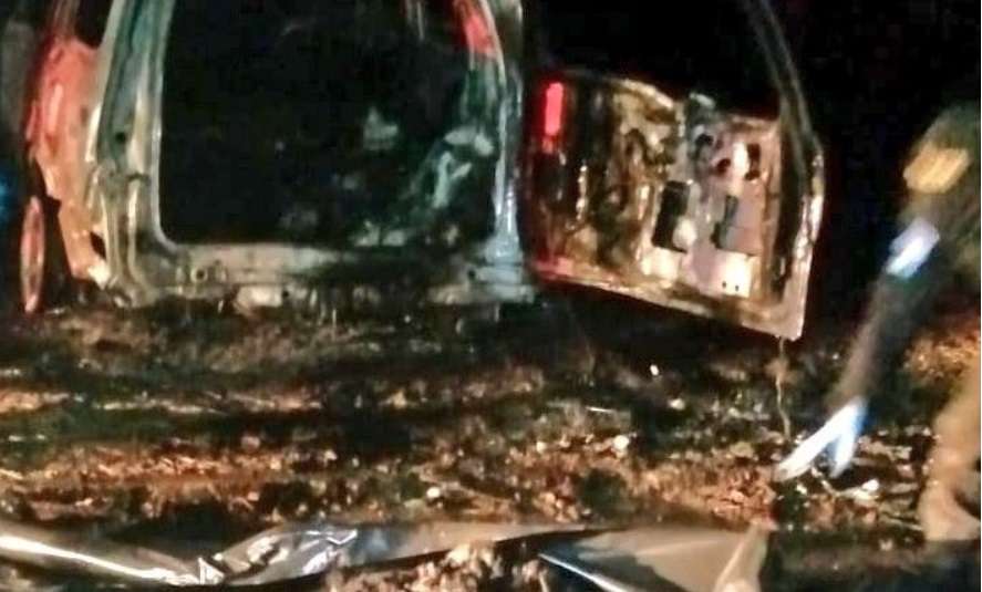 Hallan otros dos cadáveres adentro de un carro, estaban carbonizados