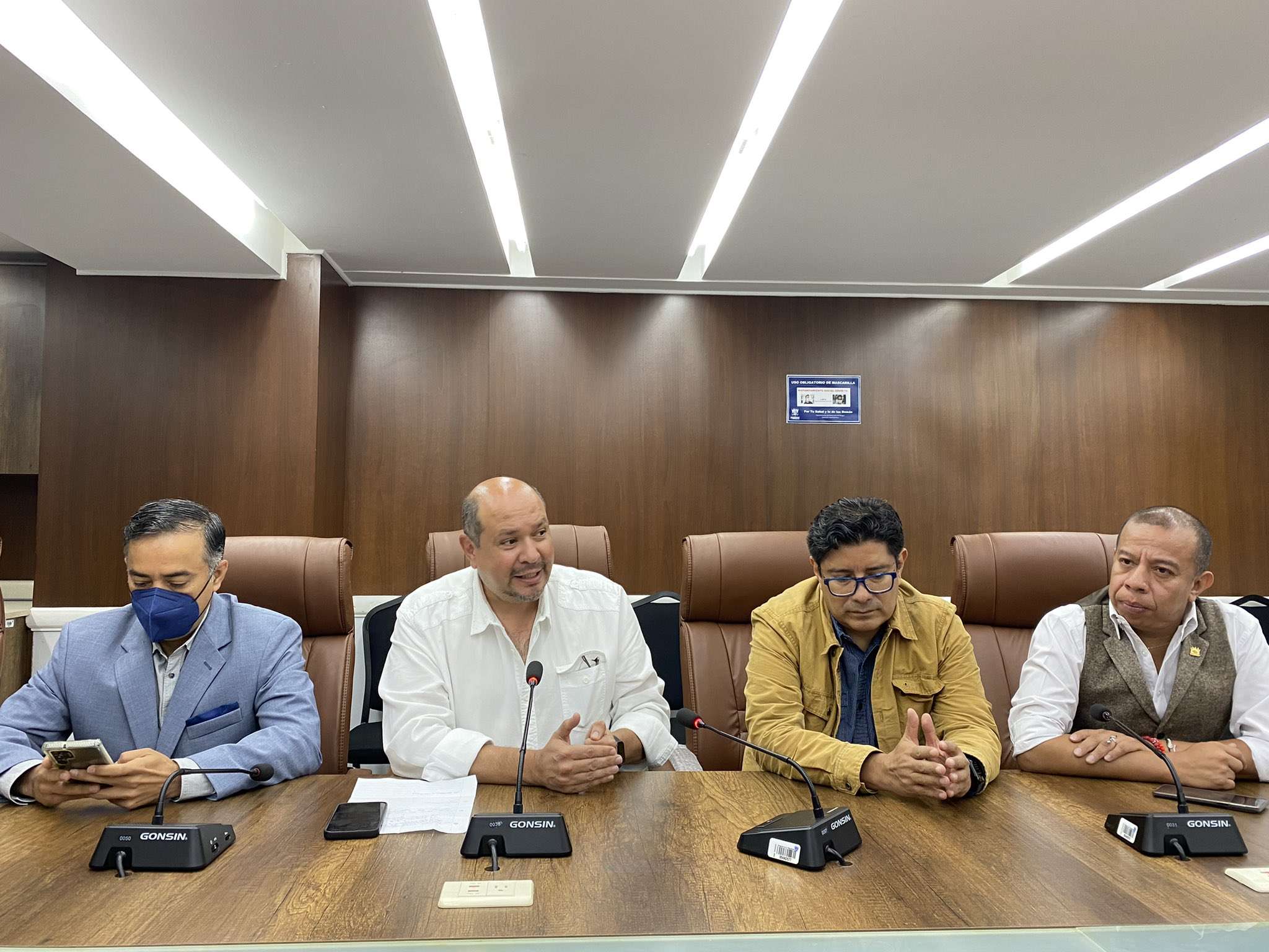 Diputados de oposición «continuarán fiscalizando a ministros que mienten, evaden y roban»