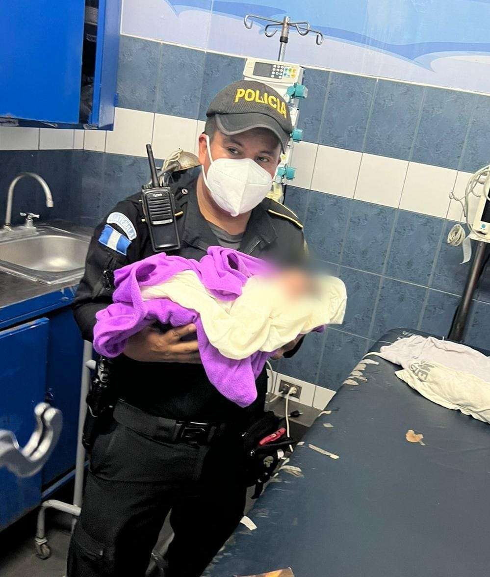 Rescatan a recién nacida que fue abandonada en una pila vacía