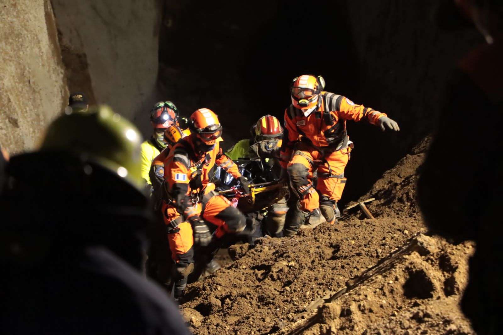 rescate hundimiento villa nueva