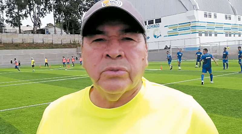 Julio Gómez pone su cargo a disposición y Directiva Mixco resuelve