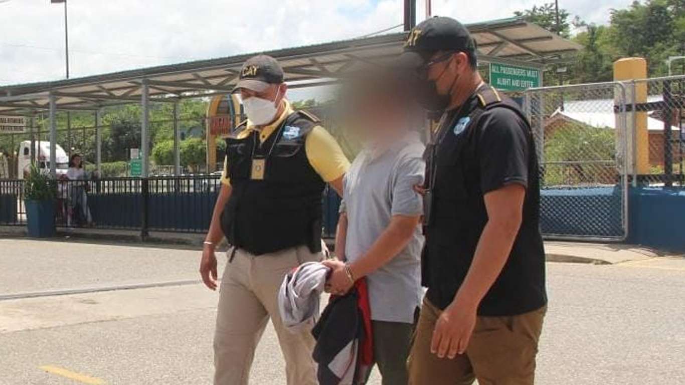 violador-expulsado-a-el-salvador