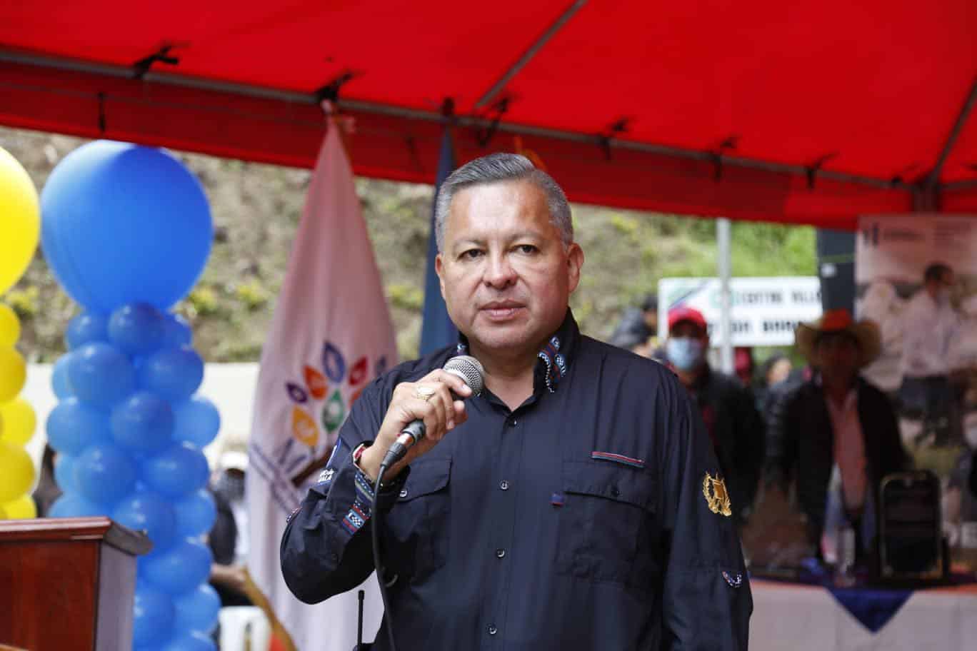 VIDEO | Ministro de Desarrollo, Raul Romero, presenta su renuncia para unirse al partido VAMOS