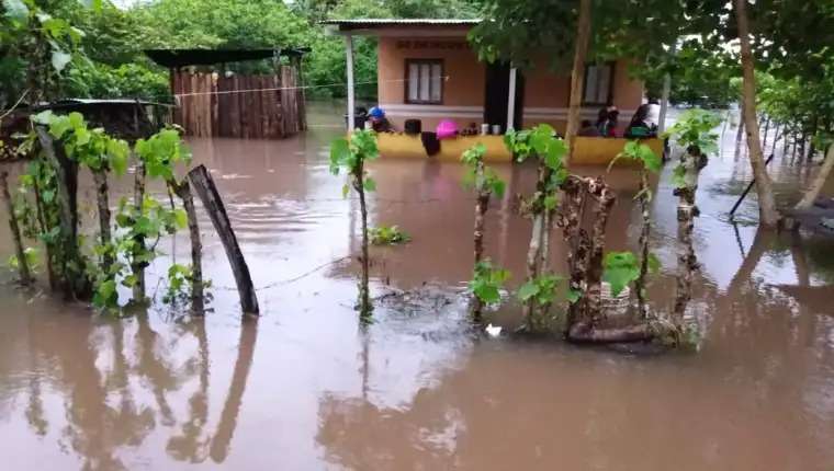 AUDIO | Así es cómo ha afectado la fuerte lluvia a Chimaltenango por la llegada de la Tormenta Tropical Julia