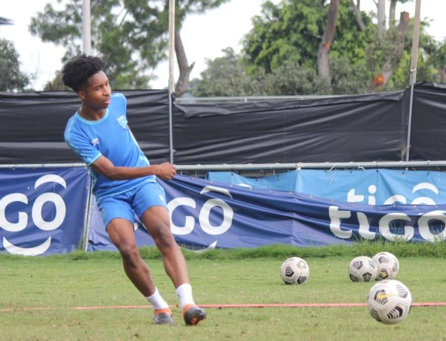 Anthony Velásquez McNish Selección Sub17