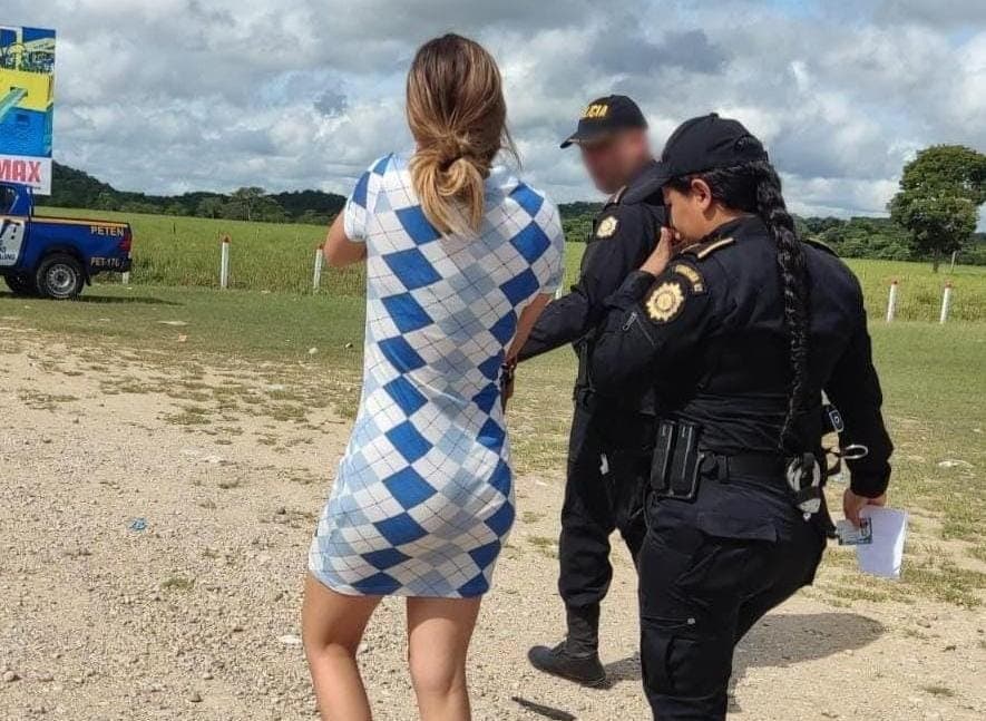 PNC captura a mujer con denuncia de estafa a usuarios con fotos íntimas