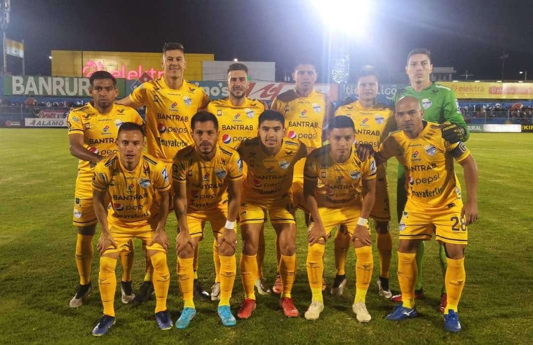 Cobán Imperial confirma gravedad de lesión de Nicolás Martínez