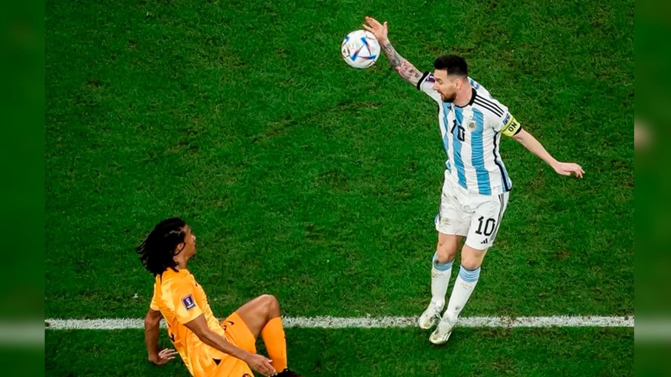 Messi mano dios