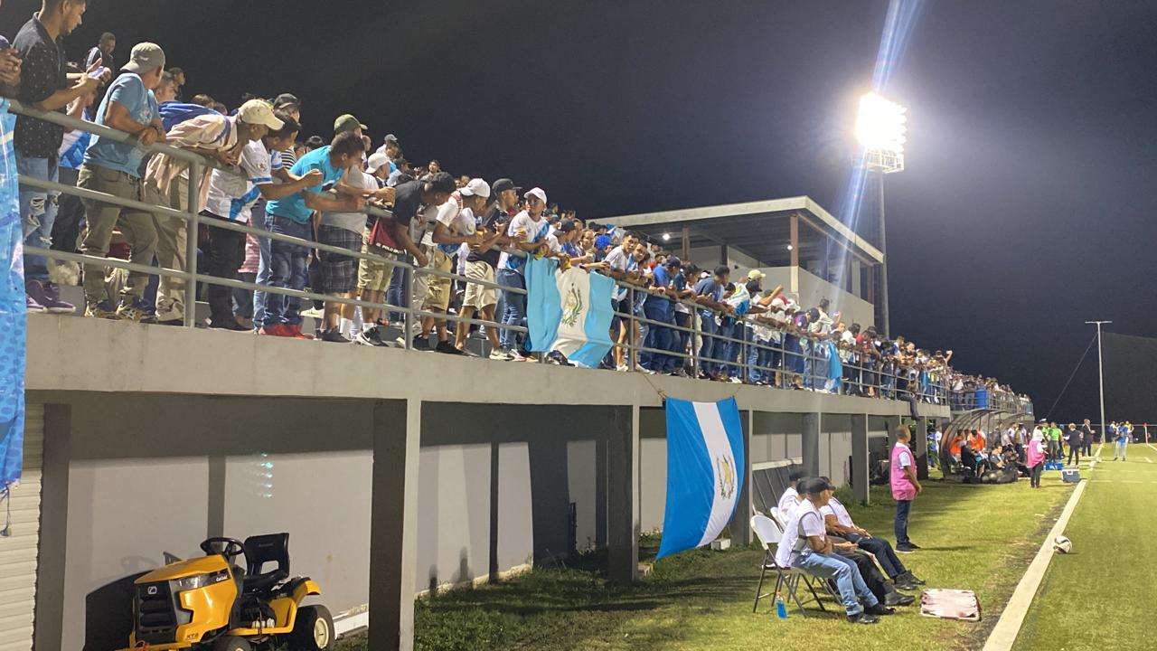 Afición Selección Guatemala vs Belice