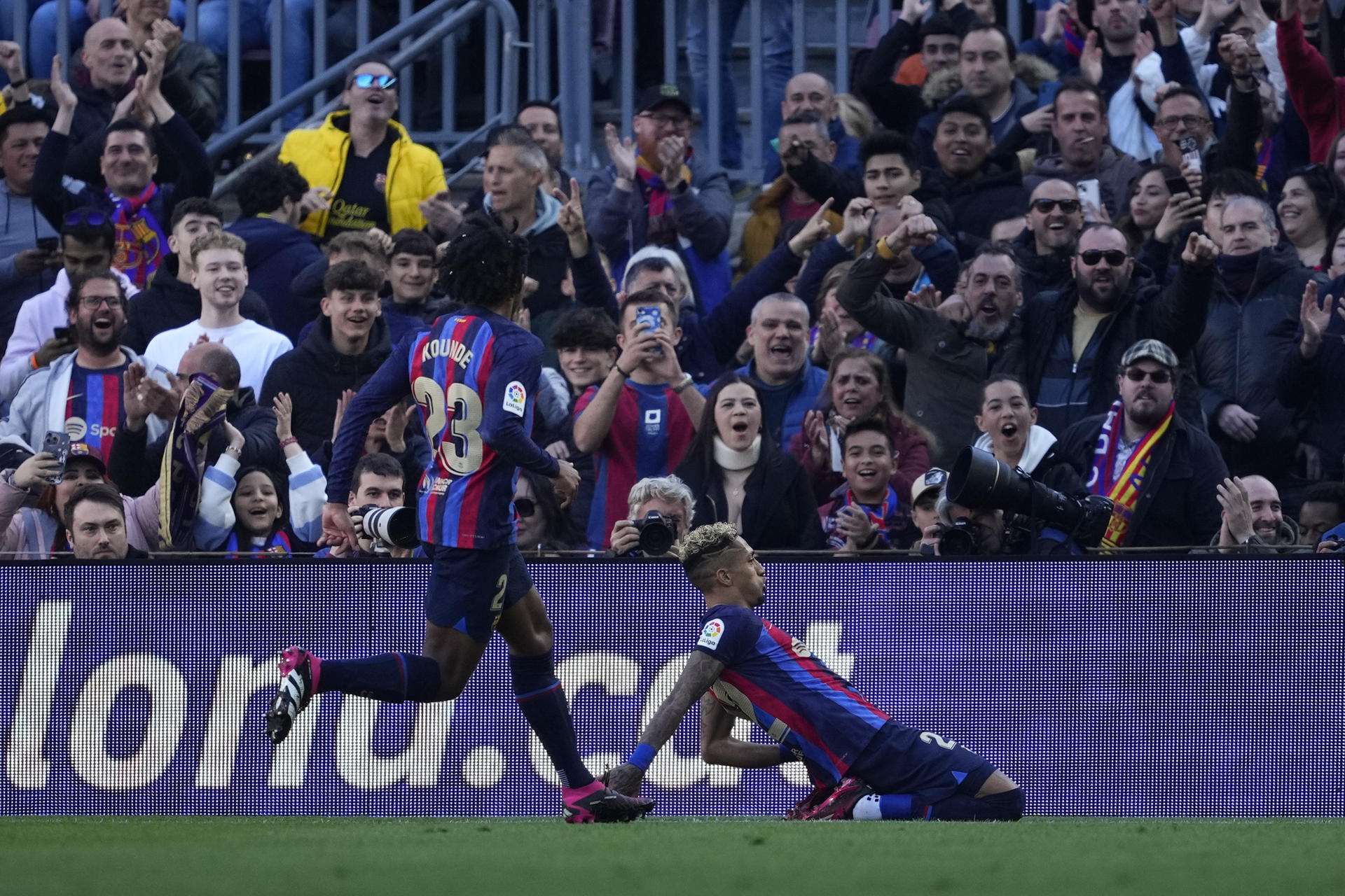 1-0. Raphinha pone por delante al Barcelona en el descanso
