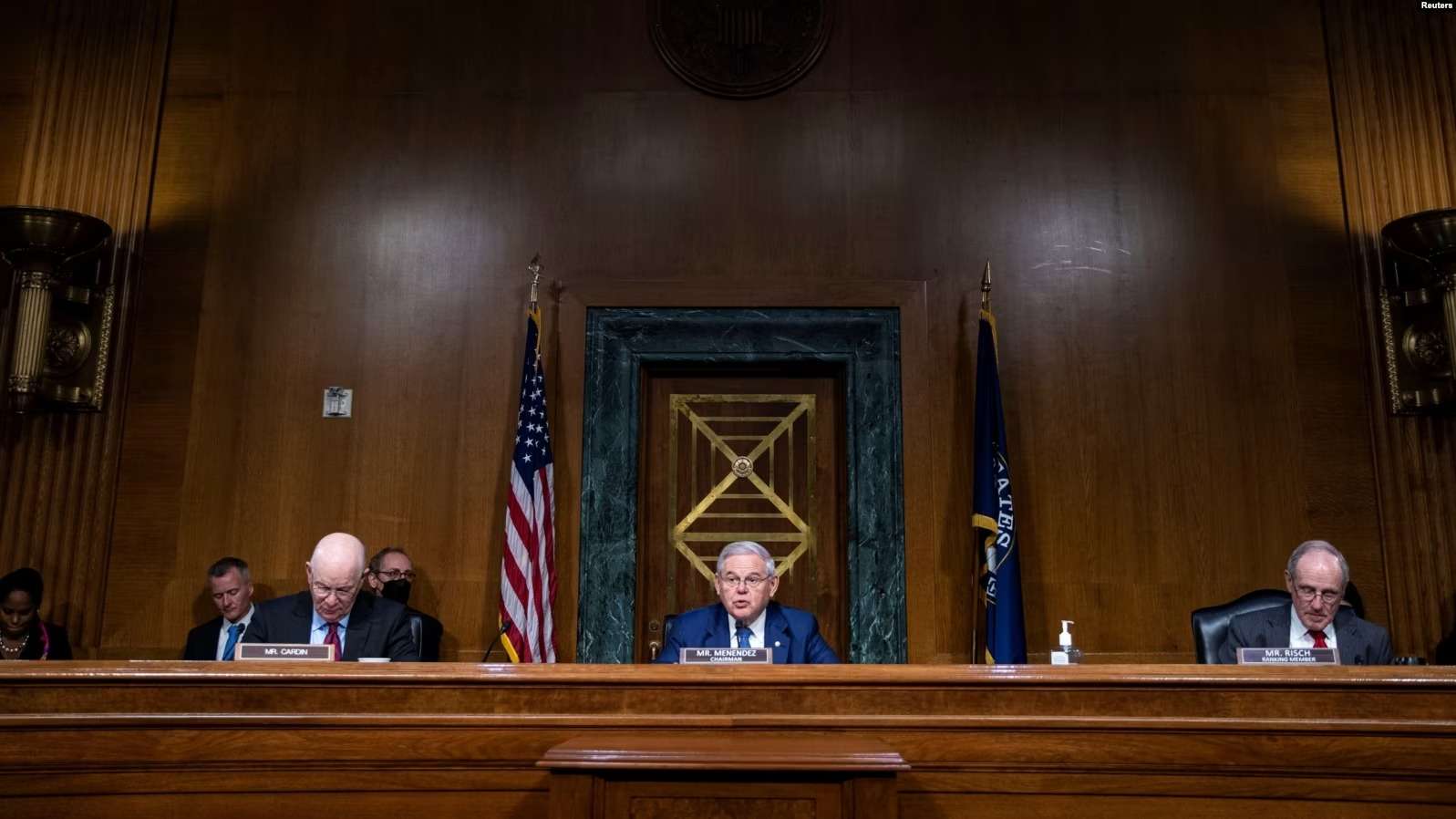 senadores Robert Menéndez