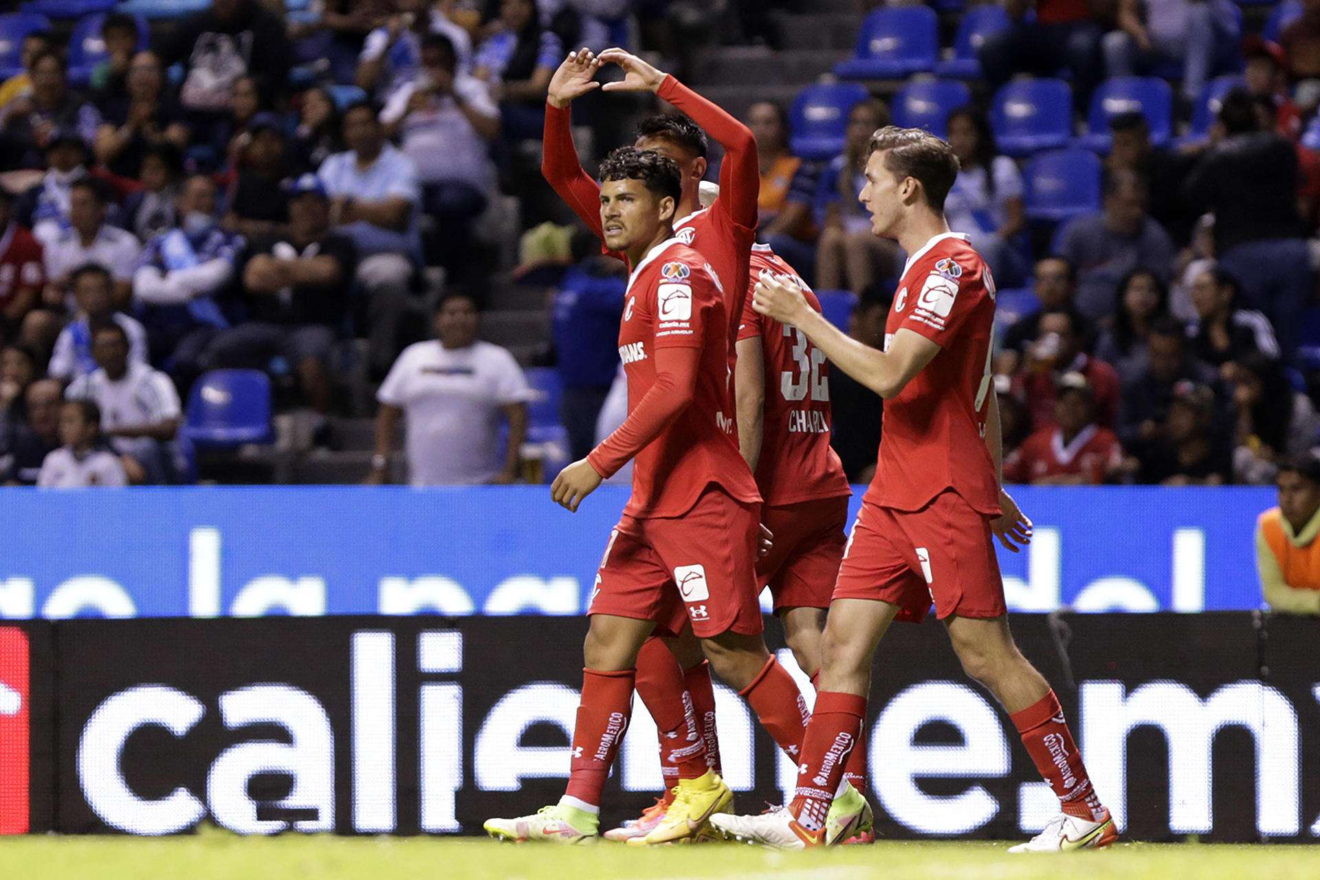 El Toluca vence al Puebla y se confirma segundo del Clausura mexicano