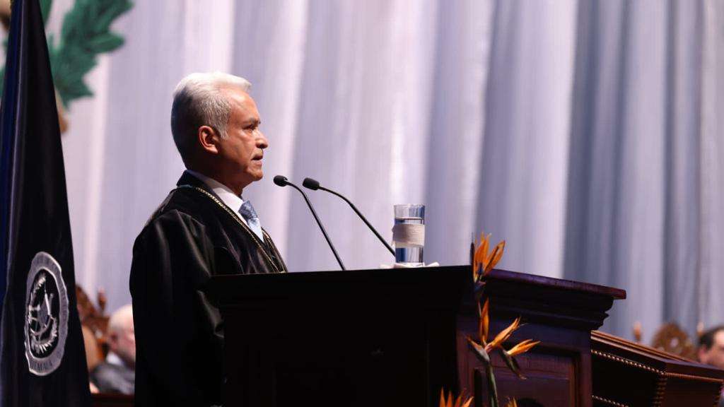 Héctor Hugo Pérez Aguilera asume presidencia de la CC