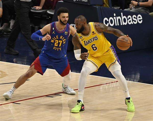 Con una maravillosa y memorable versión de Nikola Jokic, los Denver Nuggets tomaron este martes ventaja en la final del Oeste ante Los Angeles Lakers (132-126, 1-0 en la serie).