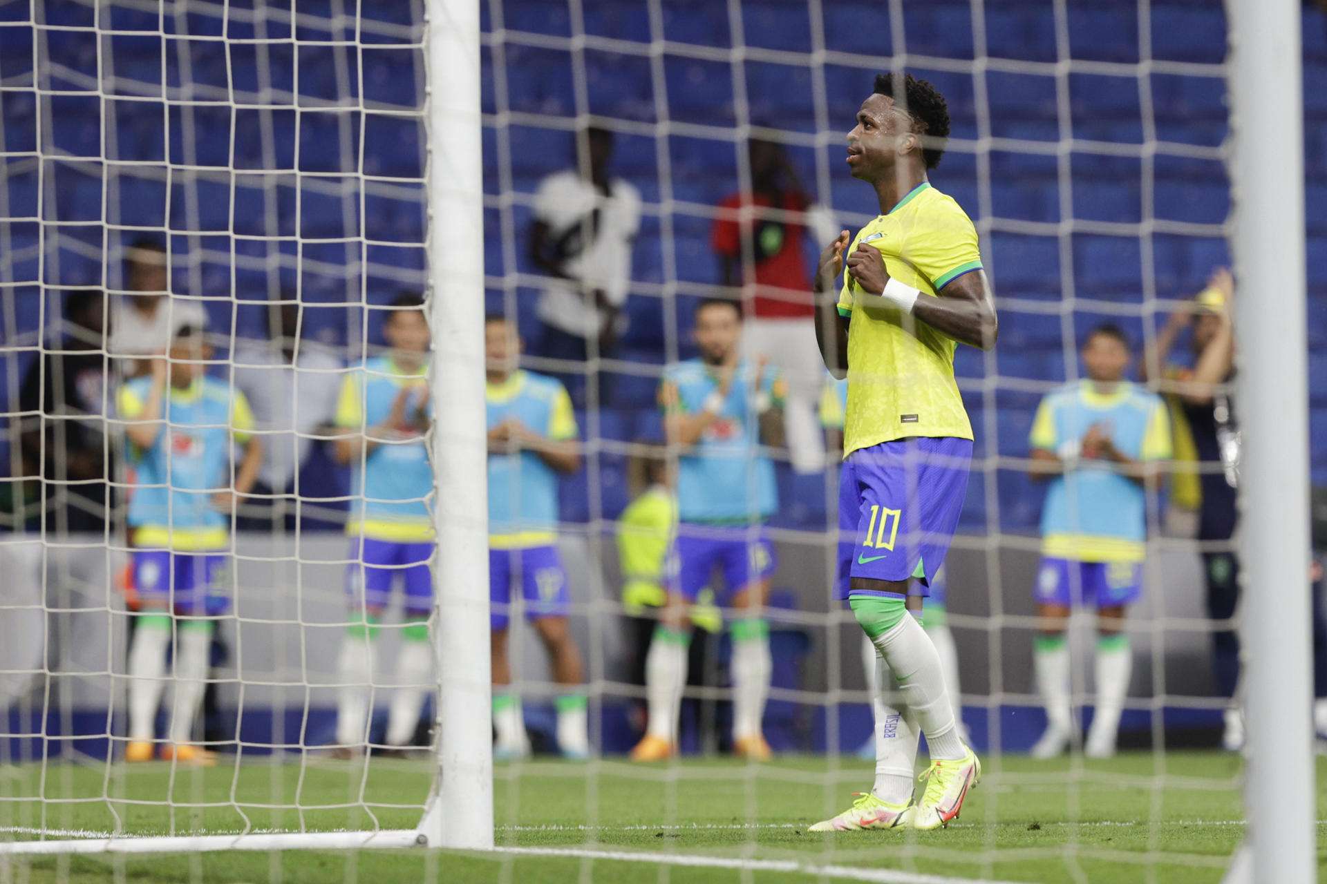 4-1. Vinícius cierra la goleada de Brasil en un amistoso marcado por la lucha antirracista