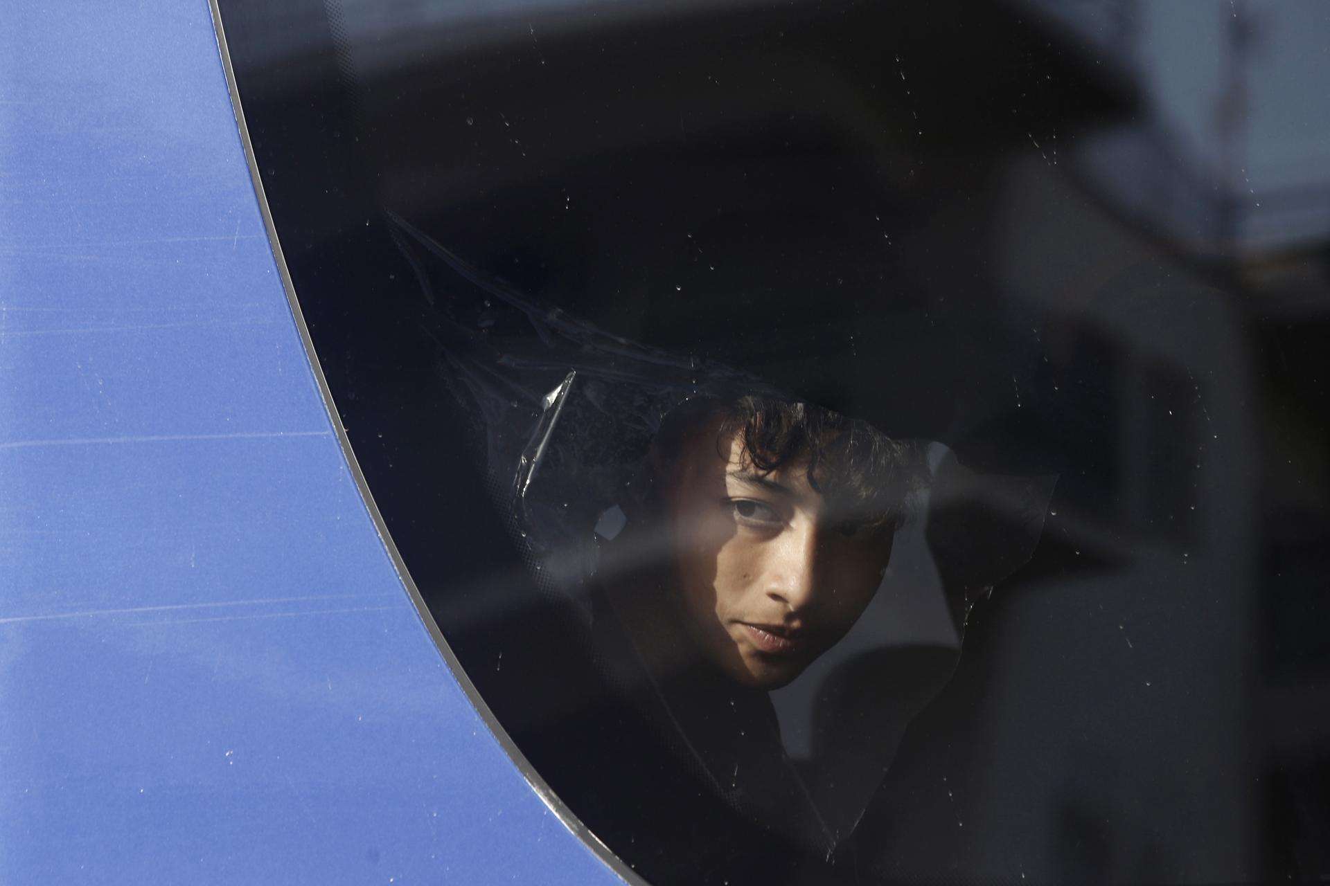 Grecia busca por cuarto día a supervivientes del naufragio ante sus costas