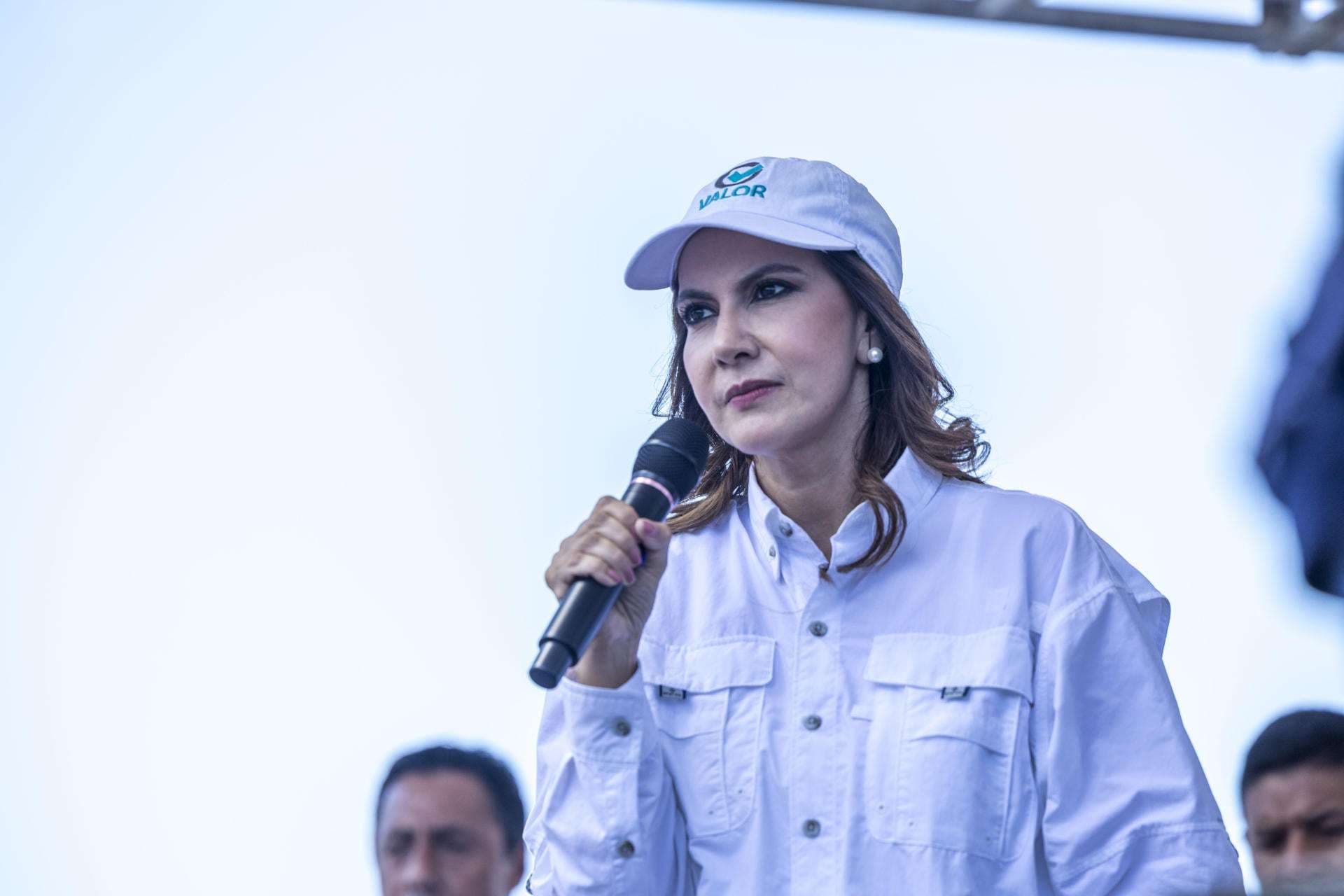 "Todos los candidatos debían participar" Zury Ríos