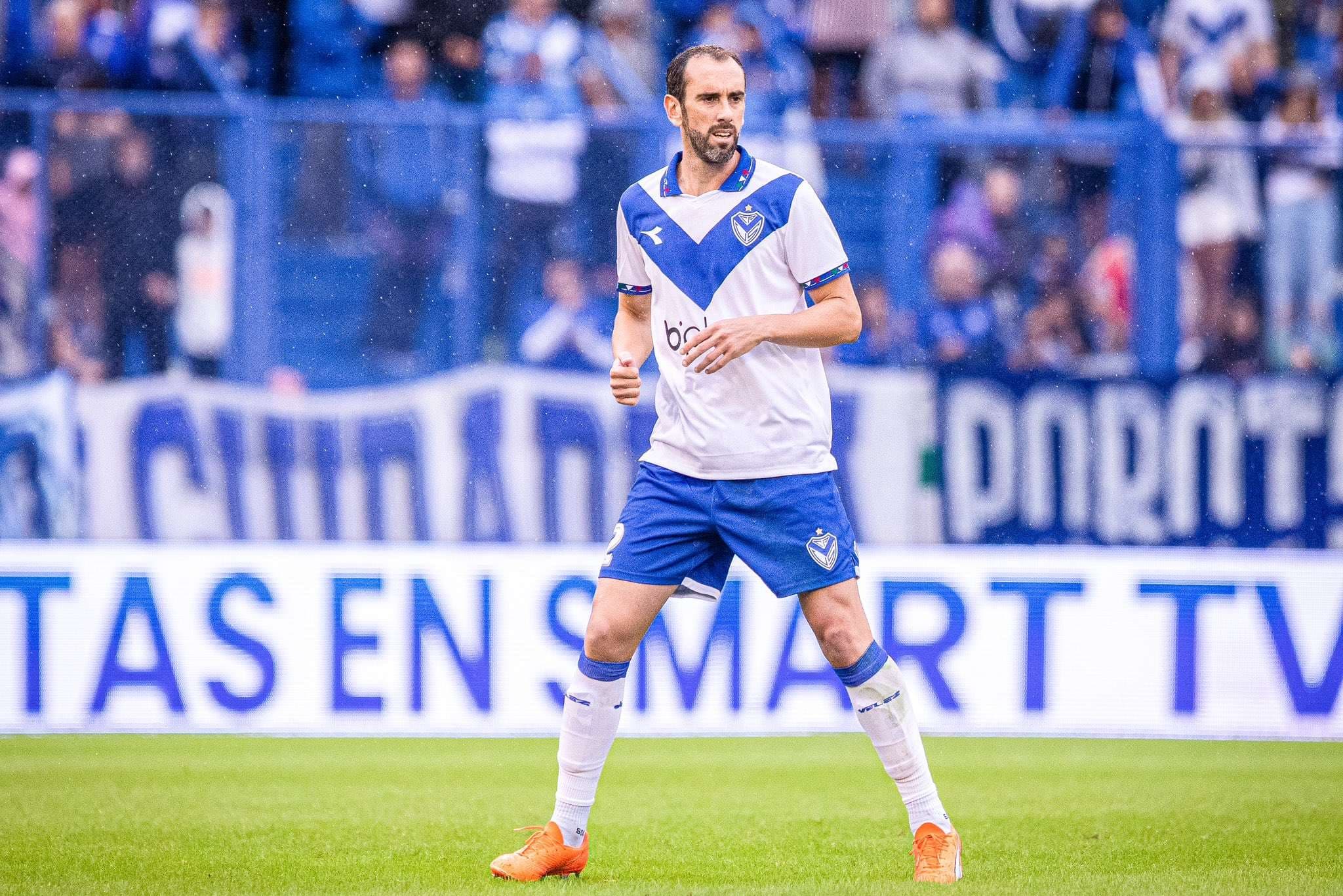El defensa de la selección de Uruguay Diego Godín, jugador de Vélez Sarsfield