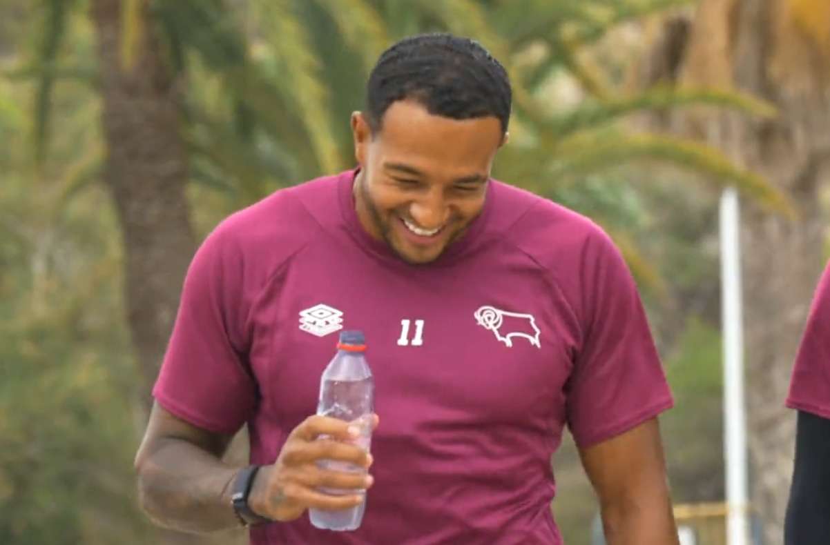 Nathaniel Mendez Selección Derby County