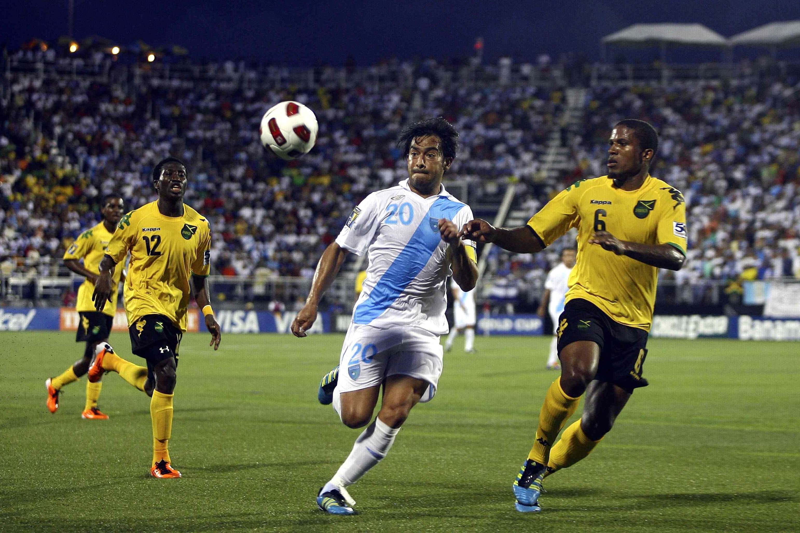 Selección de Guatemala vs Jamaica Copa Oro 2011 Carlos Ruiz
