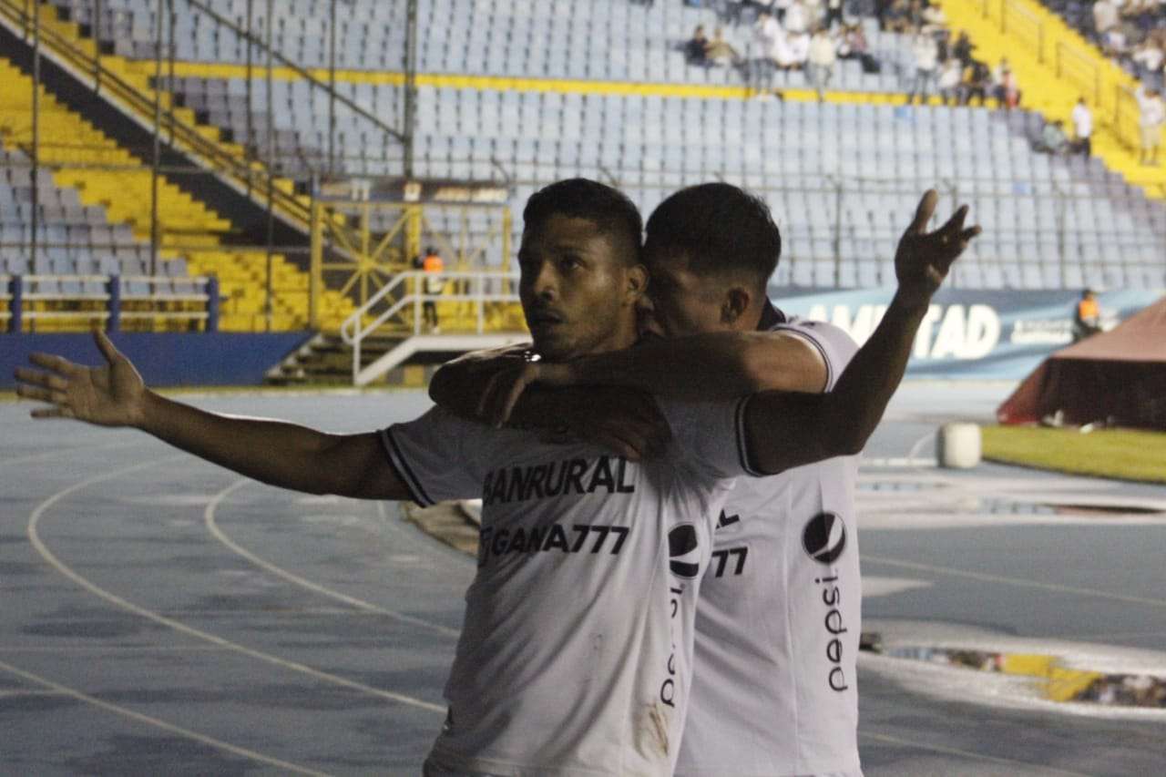 Jorman Aguilar Comunicaciones Herediano Concacaf Copa Centroamericana