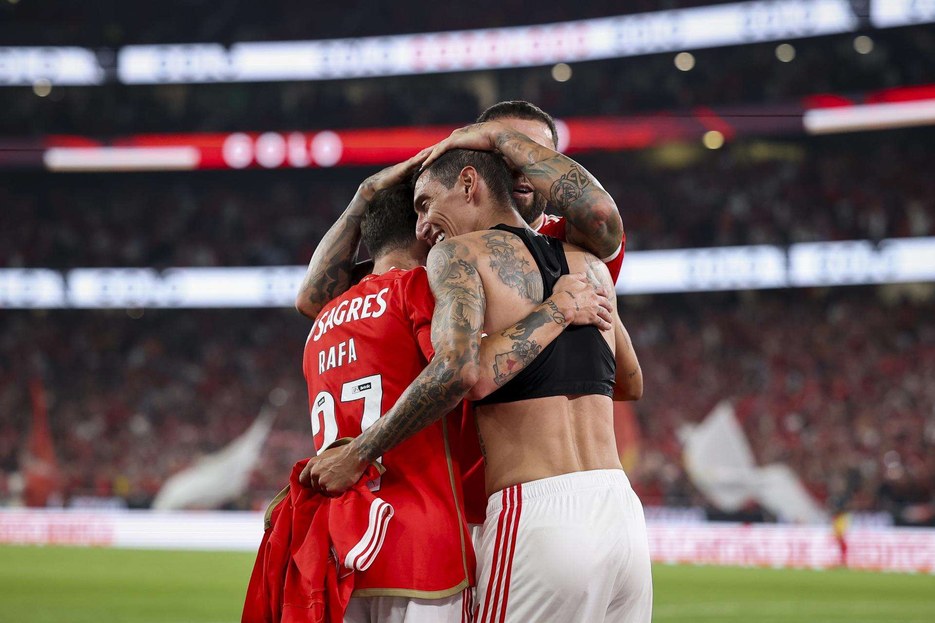 Di María da la victoria al Benfica en el clásico portugués ante el Oporto
