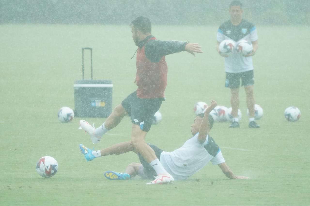 Entrenamiento de Selección Mayor en las instalaciones del DRV PNK Stadium