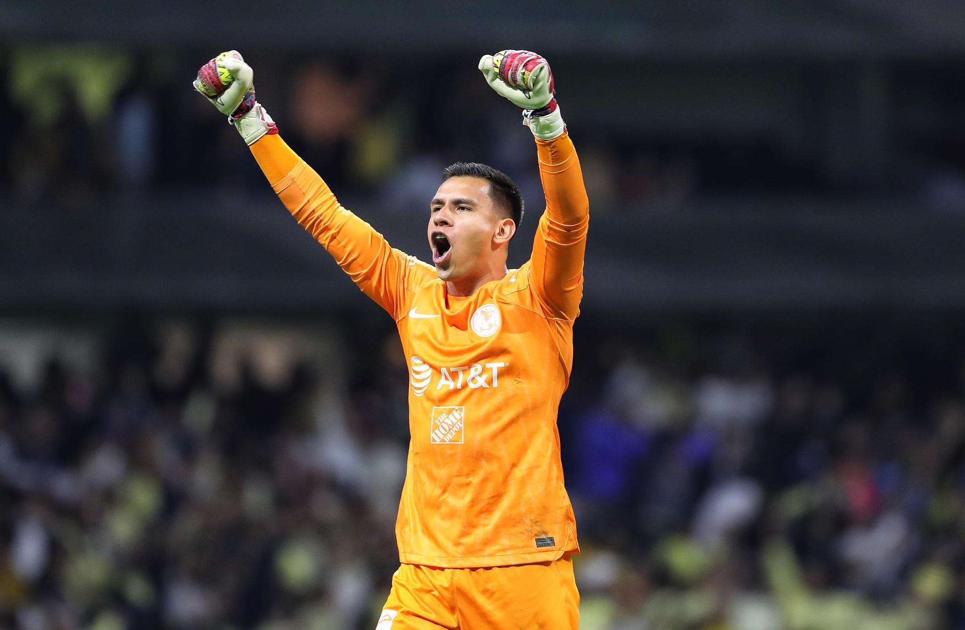 Malagón asegura que en México hay varios porteros que pueden disputar puesto a Ochoa