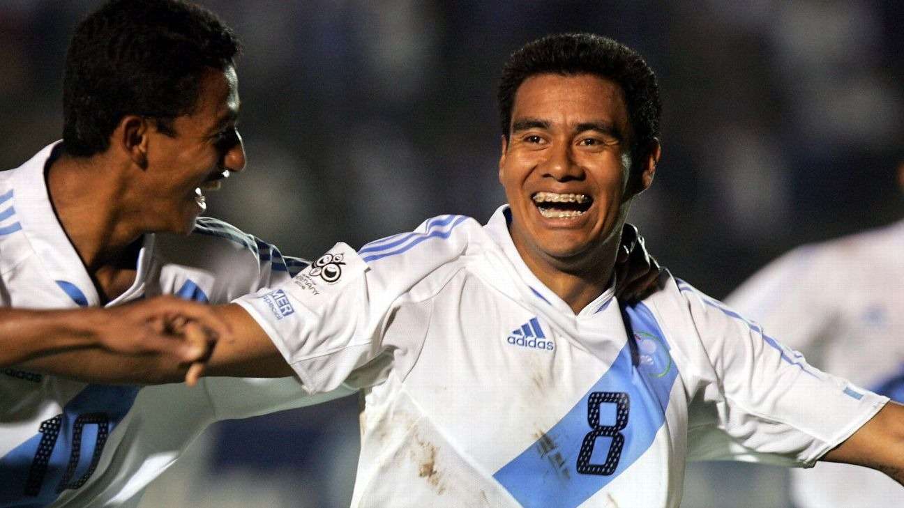 Chalo Romero Selección de Guatemala vs Panamá 2005