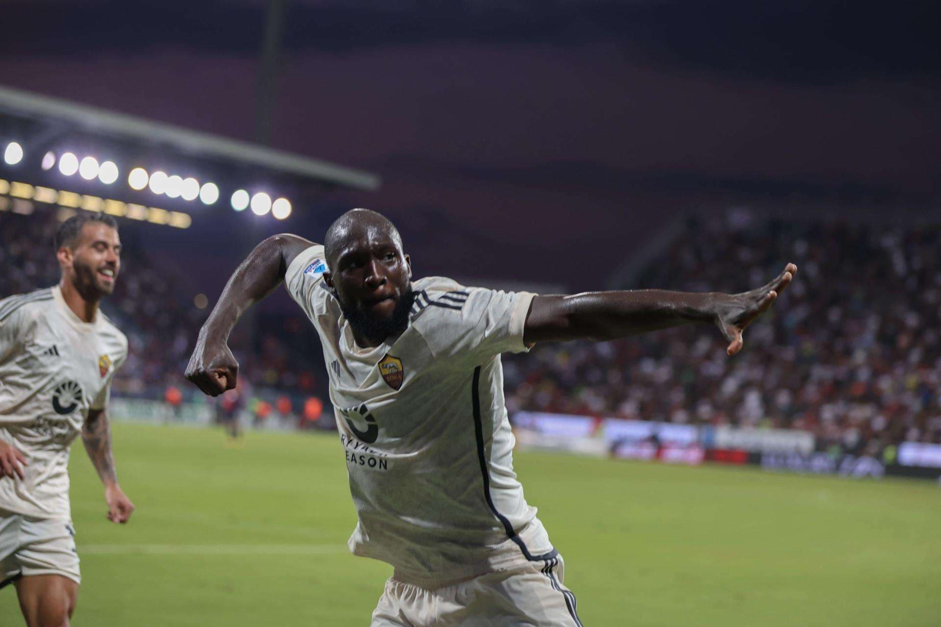 1-4. El Roma se divierte ante el colista Cagliari