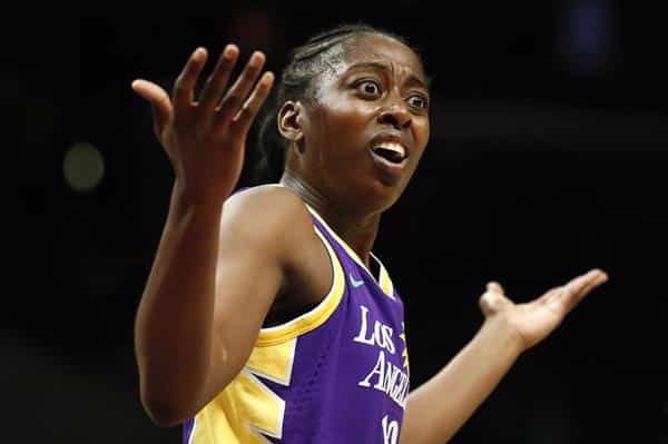 La jugadora de Los Ángeles Sparks en la WNBA, Chiney Ogwumike, en una foto de archivo. EFE/EPA/CAROLINE BREHMAN