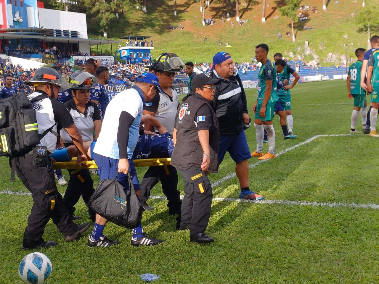 Ángel Cabrera lesión Cobán vs Xinabajul fecha 10 Apertura 2023