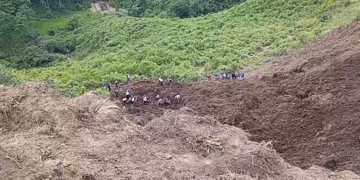 Desprendimiento de tierra en San Juan Sacatepéquez, bomberos indican personas desaparecidas