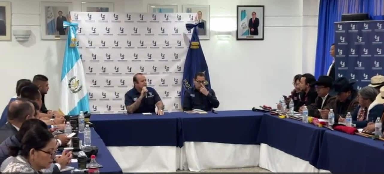 Autoridades ancestrales sostienen reunión con Mingob y PNC tras la resolución de la CC