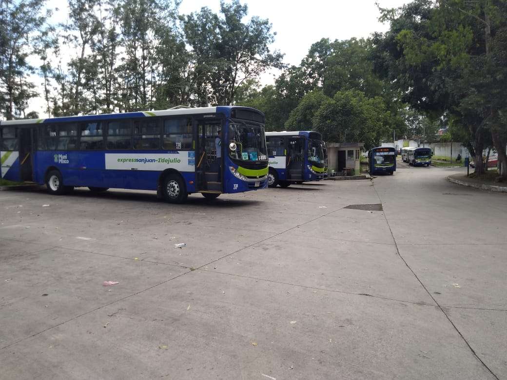 Servicio de rutas express de Mixco se suspenden por bloqueos