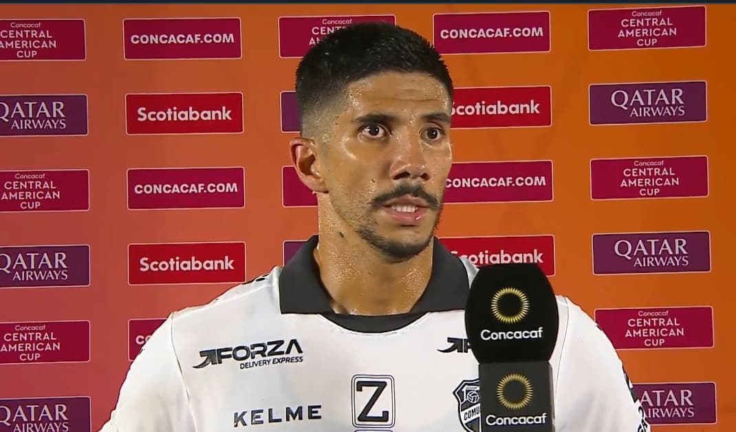 Gerardo Gordillo anotado del gol con el que Comunicaciones FC inició ganando el juego ante Cartaginés