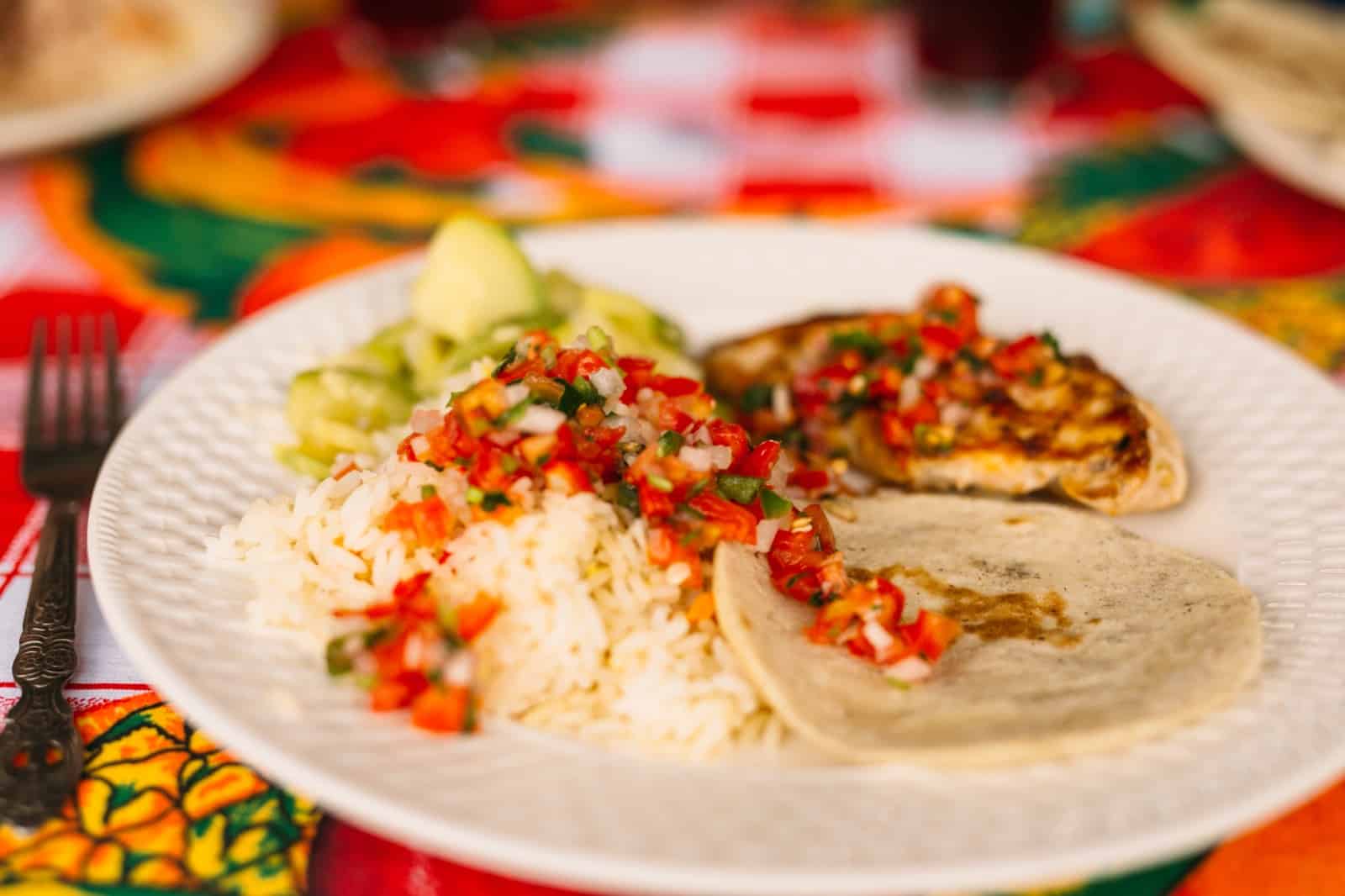 ¿Cómo evitar enfermedades por consumir alimentos durante el asueto del 1 de noviembre?