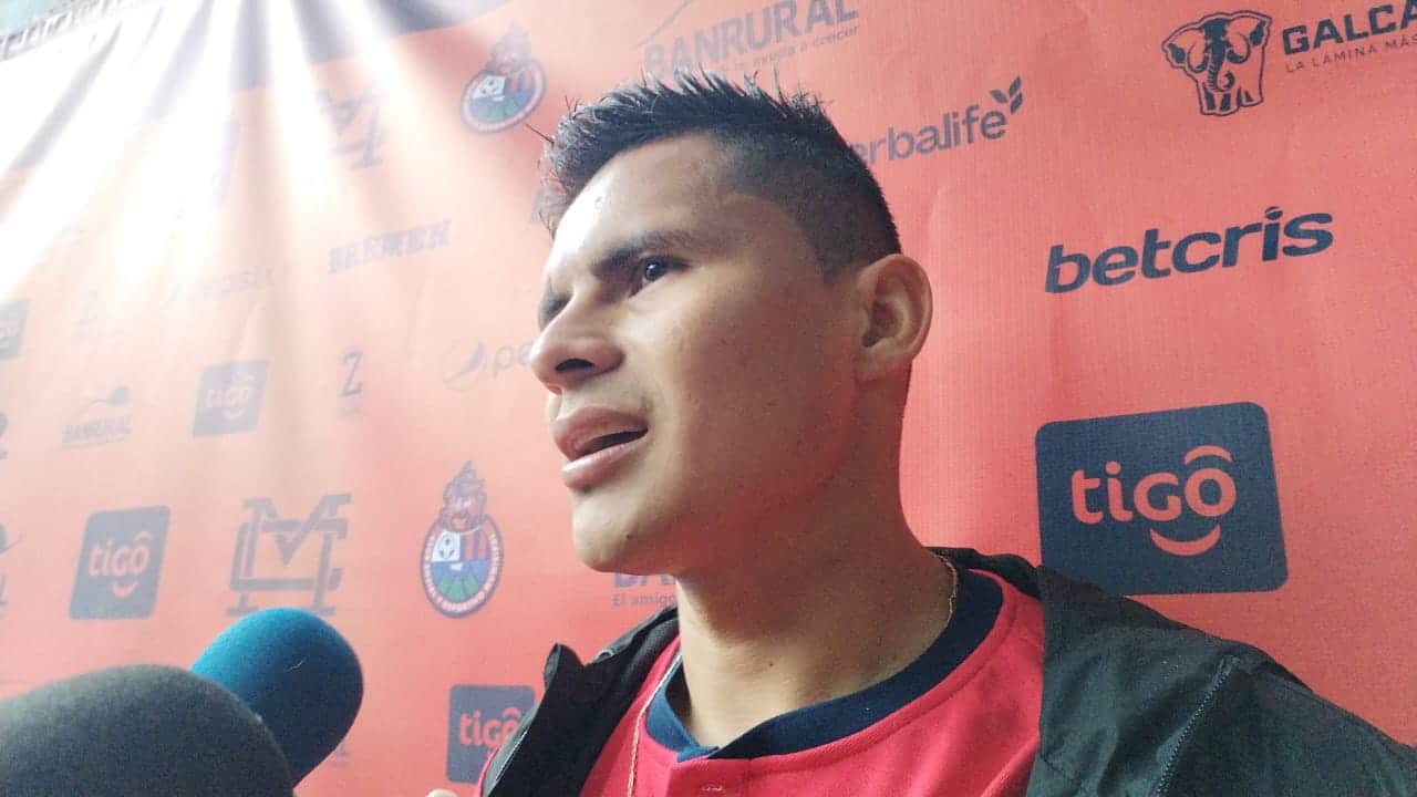 Rony Barrera por fin debutó con Municipal