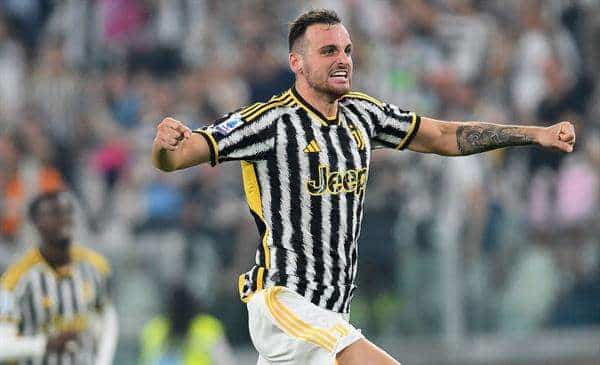 El jugador del Juventus Federico Gatti celebra el 1-0 durante el partido de la Serie A que han jugado Juventus y Torino en el Allianz Stadium de Turin,Italia. EFE/EPA/ALESSANDRO DI MARCO