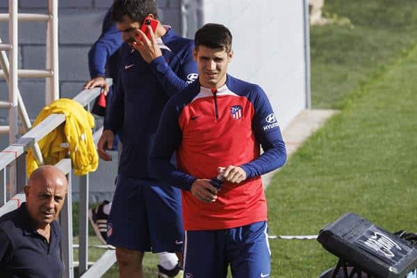 El delantero del Atlético de Madrid, Álvaro Morata durante el entrenamiento del Atlético de Madrid en la Ciudad deportiva Wanda en Majadahonda, Madrid, para preparar su próximo partido de LaLiga ante el Celta de Vigo. EFE/Rodrigo Jiménez