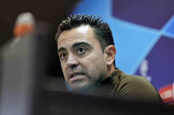 Xavi, entrenador del FC Barcelona, en la rueda de prensa previa al partido de Liga de Campeones frente al Oporto. EFE/Alejandro Garcia