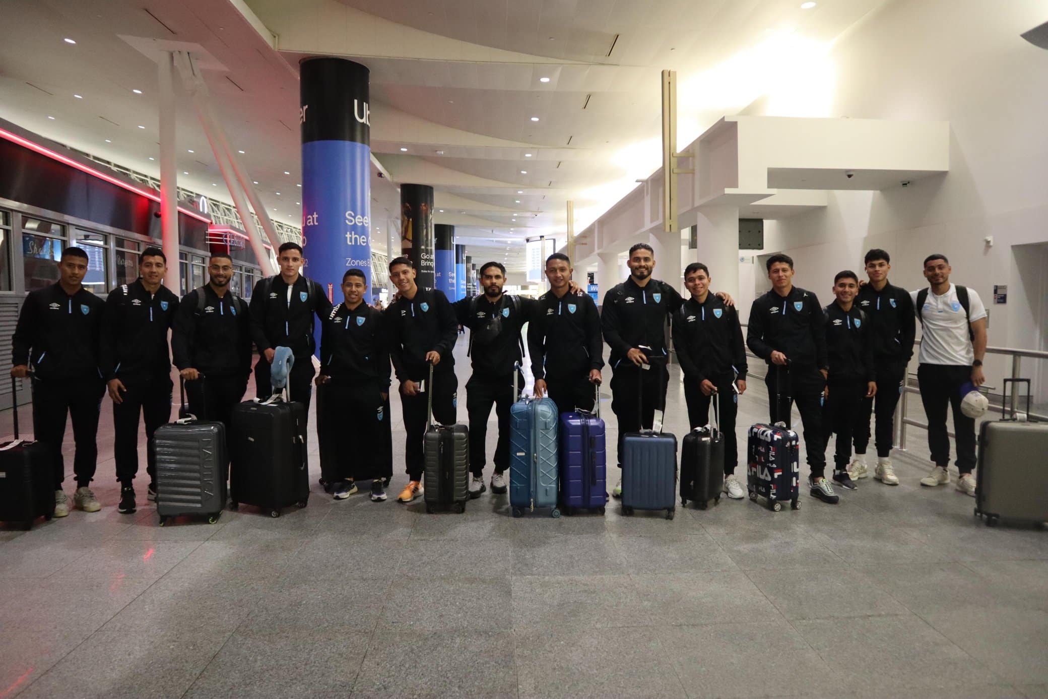 La Selección de Guatemala arribó la madrugada de este viernes a New York Estados Unidos, donde solventará su último juego amistoso del 2023.
