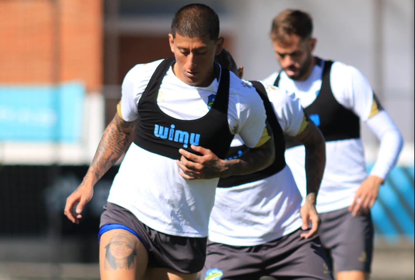 Comunicaciones tambien prepara el Clásico 327