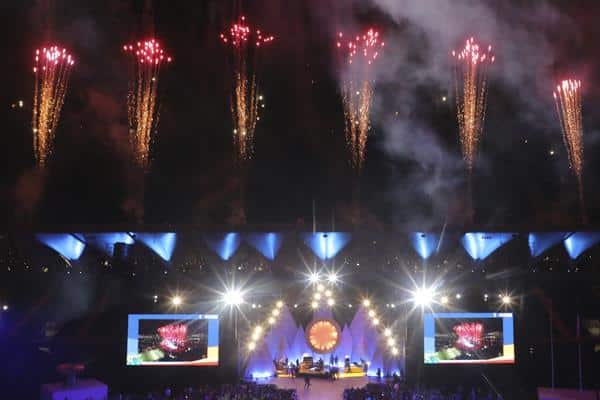 Fuegos artificiales en la ceremonia de clausura de los Juegos Panamericanos 2023 en una fotografía de archivo, en Santiago (Chile). EFE/ Lucas Aguayo Araos