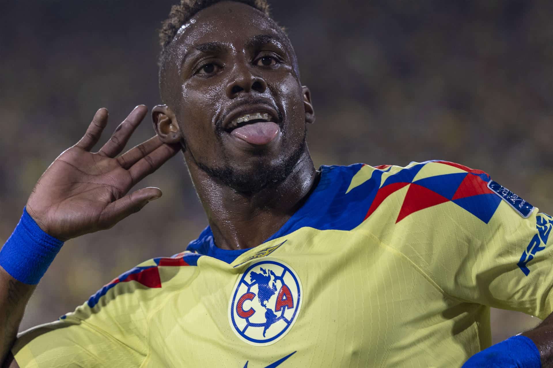 Julián Quiñones encabeza lista de México para el pase a la Copa América