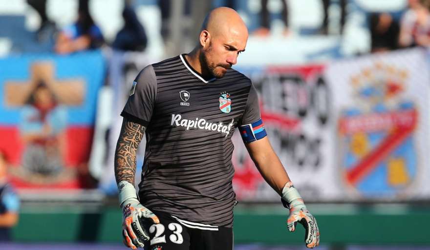 Alejandro Medina Arsenal a MUnicipal