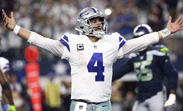El mariscal de campo de los Dallas Cowboys Dak Prescott, en una fotografía de archivo. EFE/EPA/Mike Stone