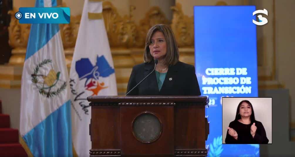 Transición: ¿Qué dijo Karin Herrera en la entrega del informe?