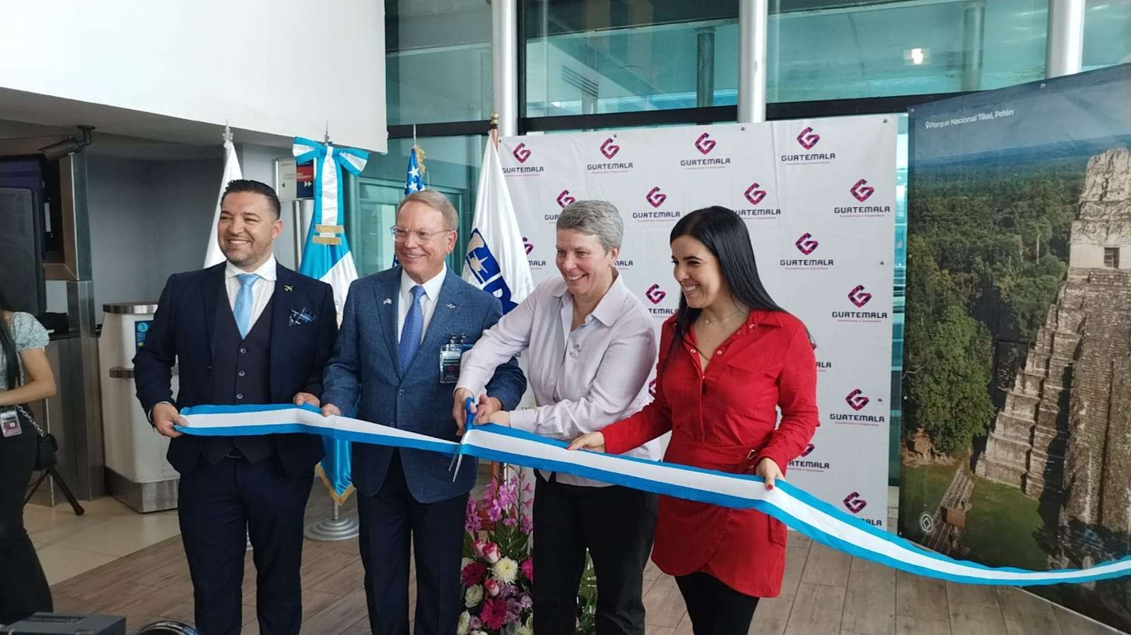 Nueva aerolínea brindará servicio de Guatemala a Los Ángeles