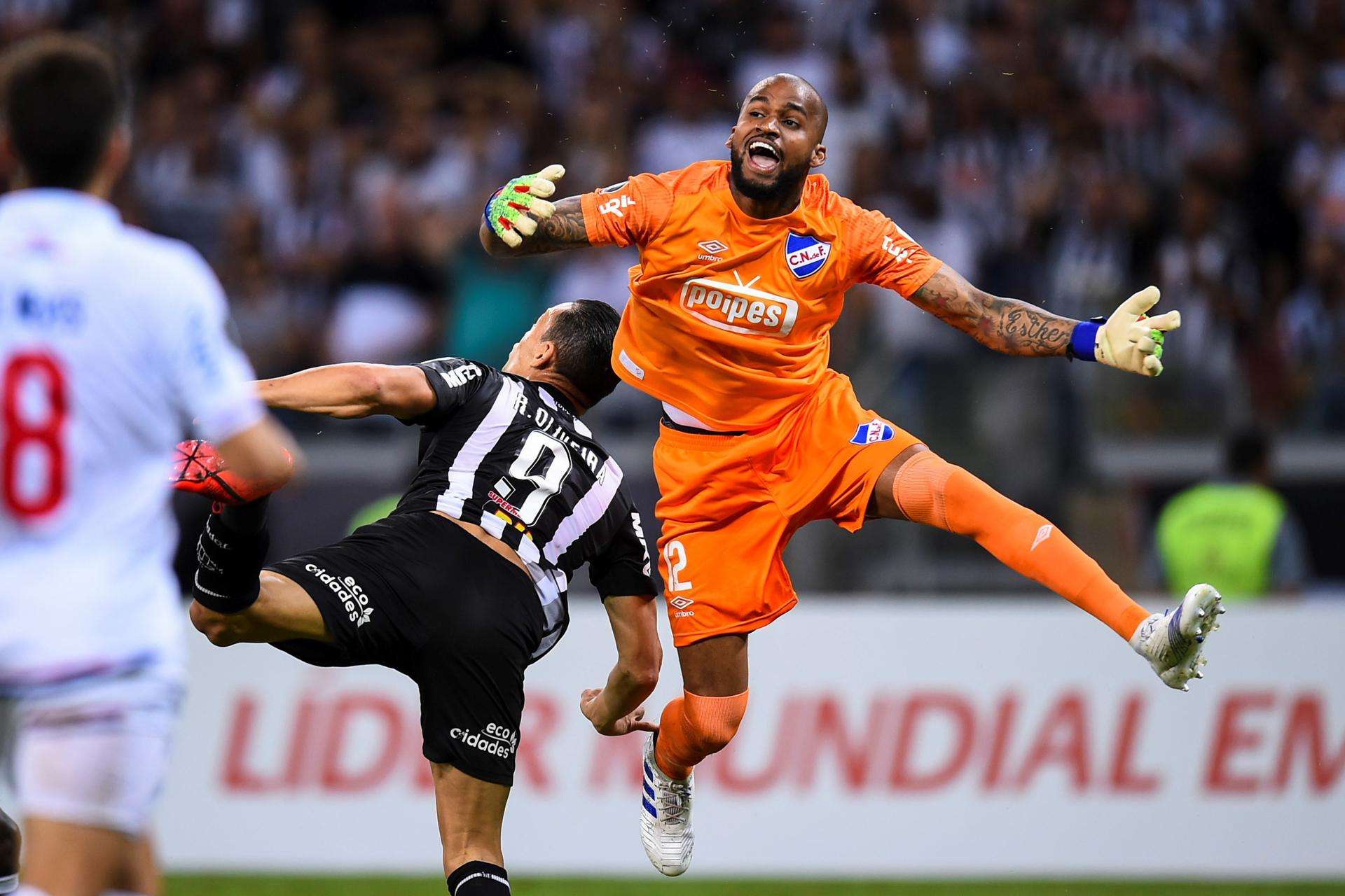 Luis Mejía Nacional de Uruguay